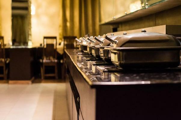 Hotel Sheela Shree Plaza Dzshánszí Kültér fotó